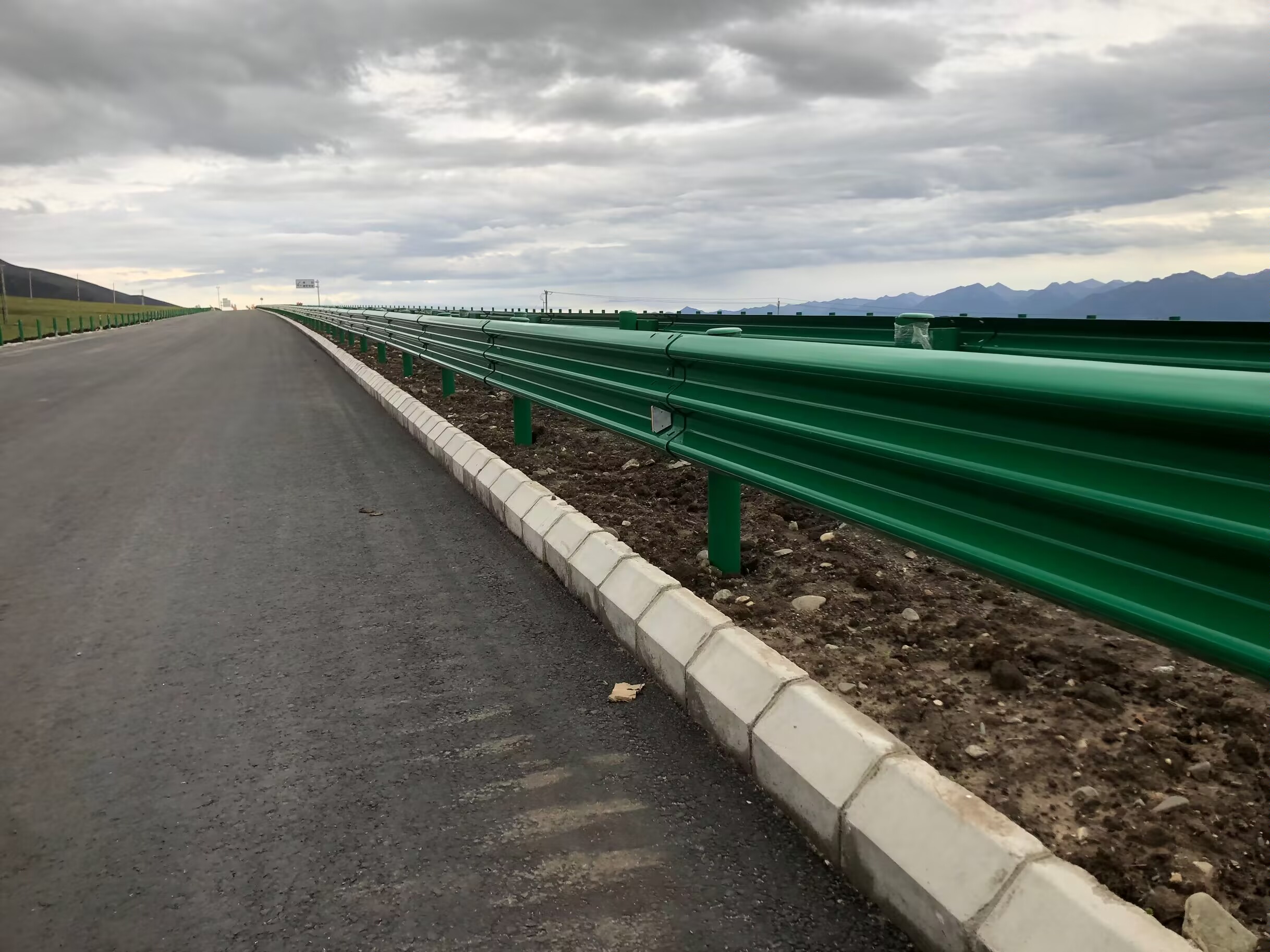 滨海新区乡村公路波形护栏乡村公路波形护栏 - 推荐